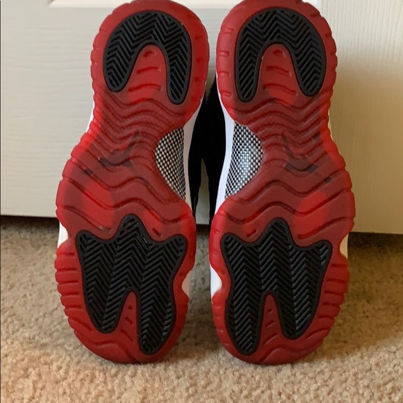 Kids Retro Jordan 11s (BREDs) - Picture 5 of 5